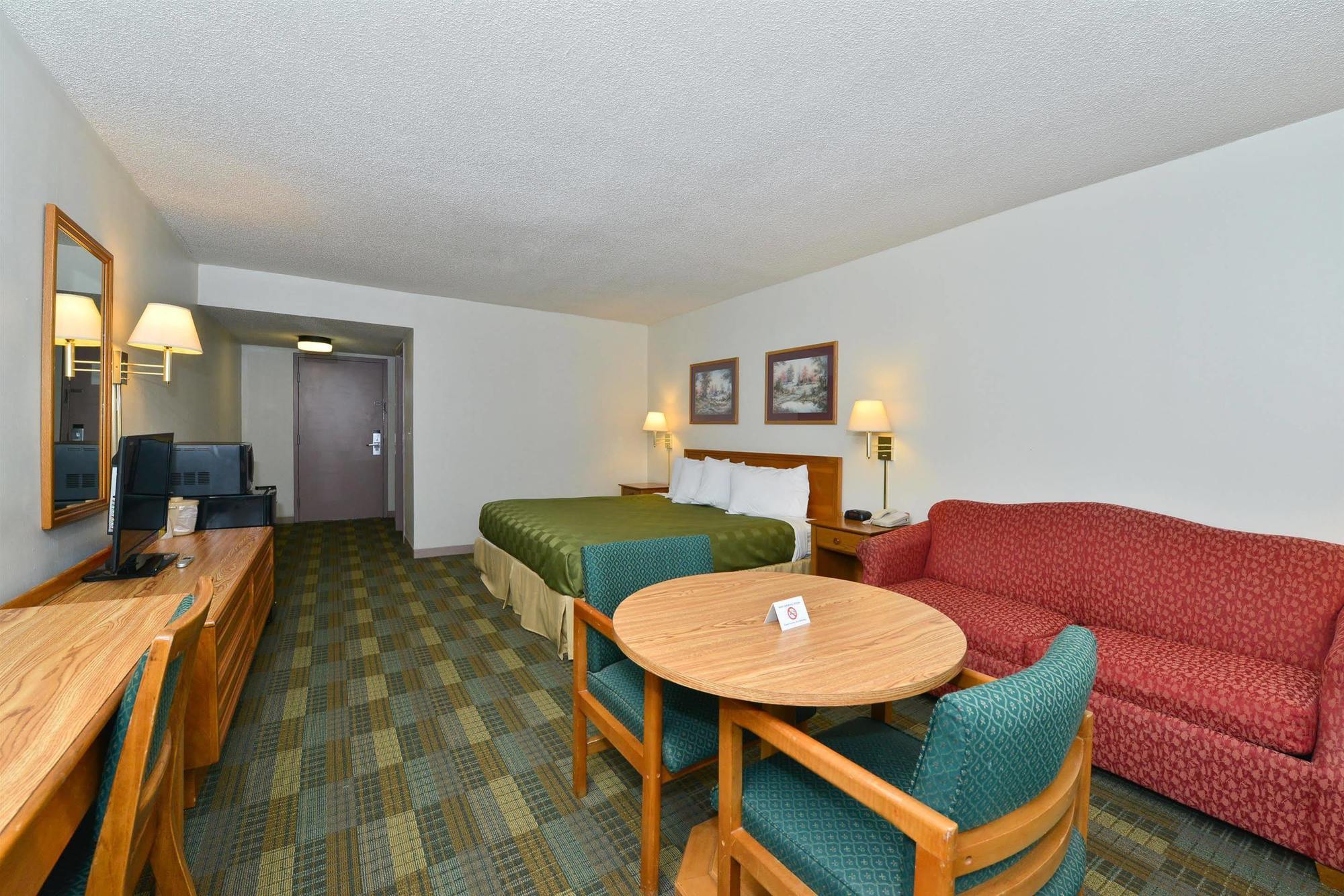 Red Roof Inn Marion, Va Bagian luar foto