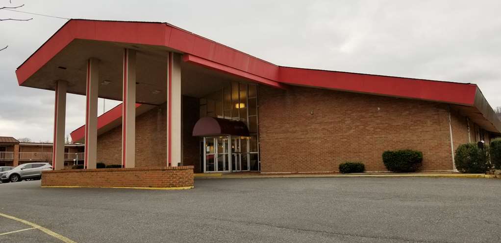 Red Roof Inn Marion, Va Bagian luar foto